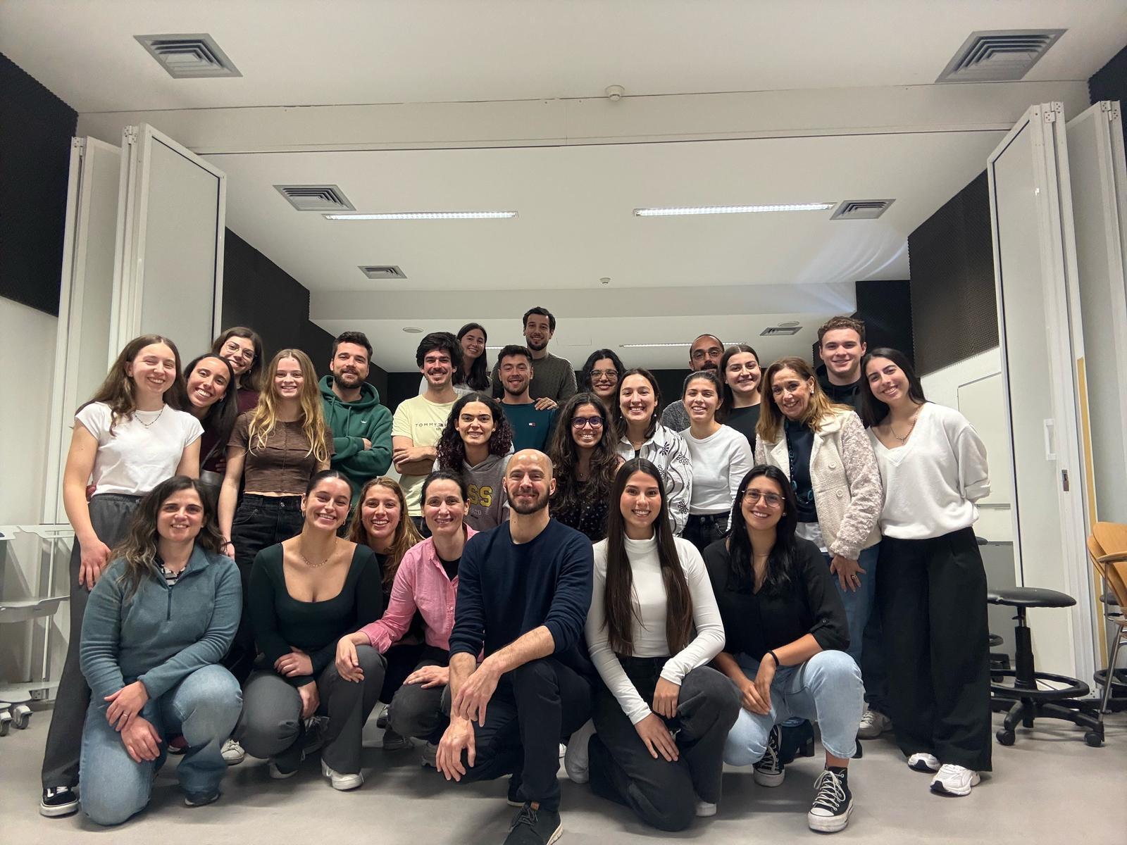 Photo des étudiants d'Ostéobio au campus de Porto